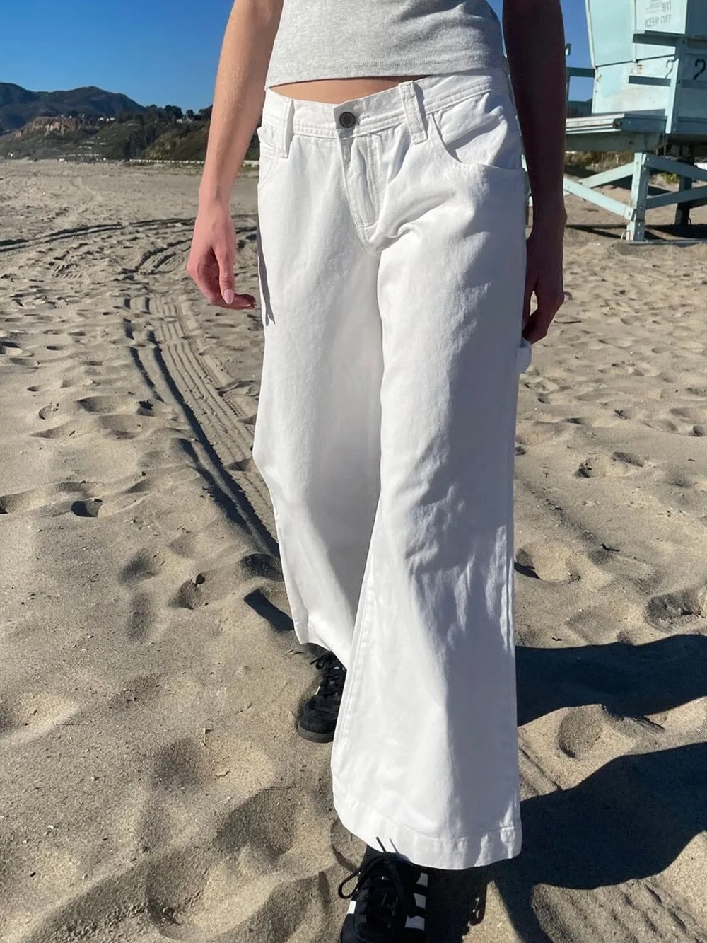 Brandy Melville Gracie Pants Cargo Wide Leg White S